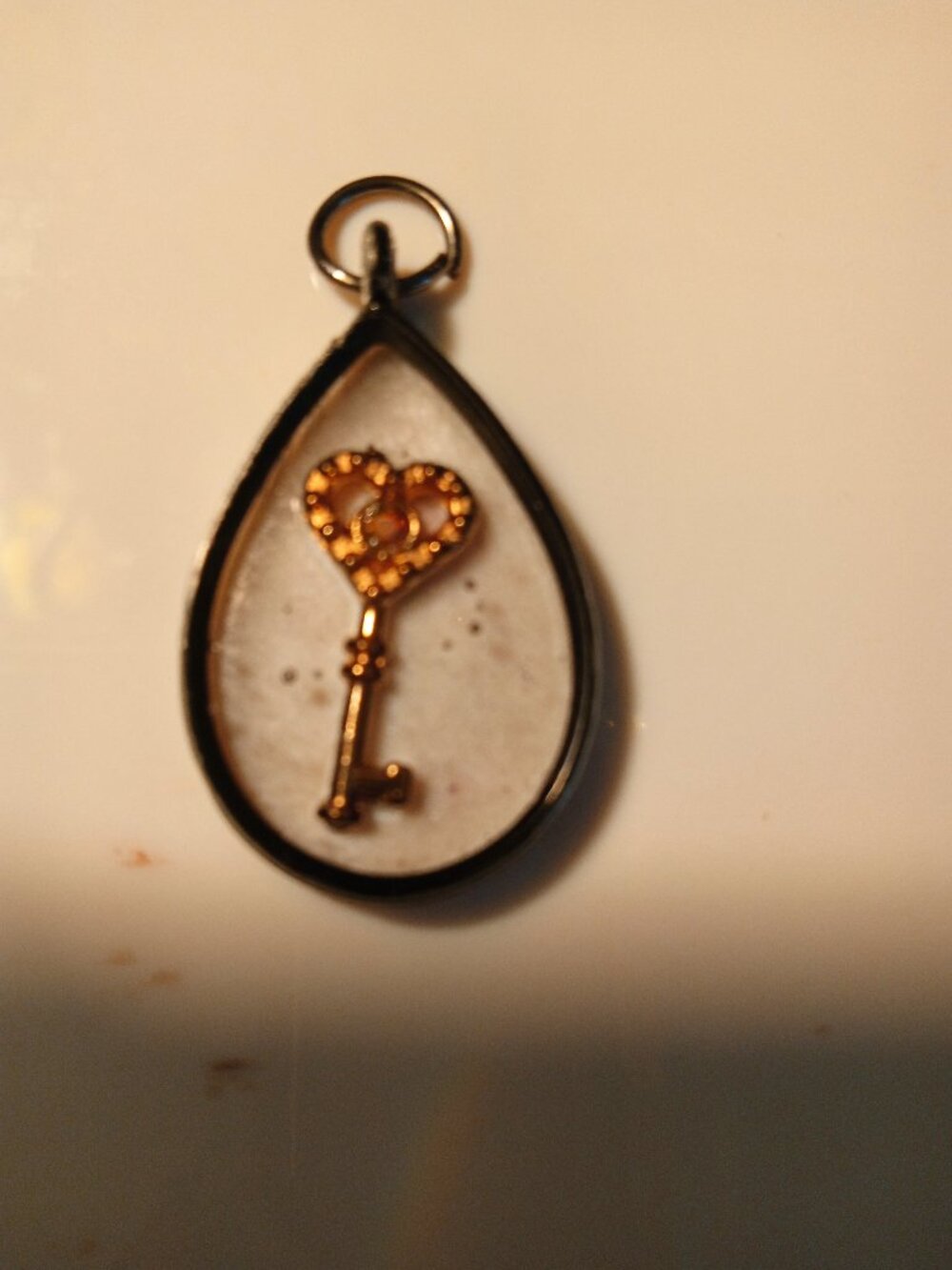"KEY TO MY HEART" PENDANT